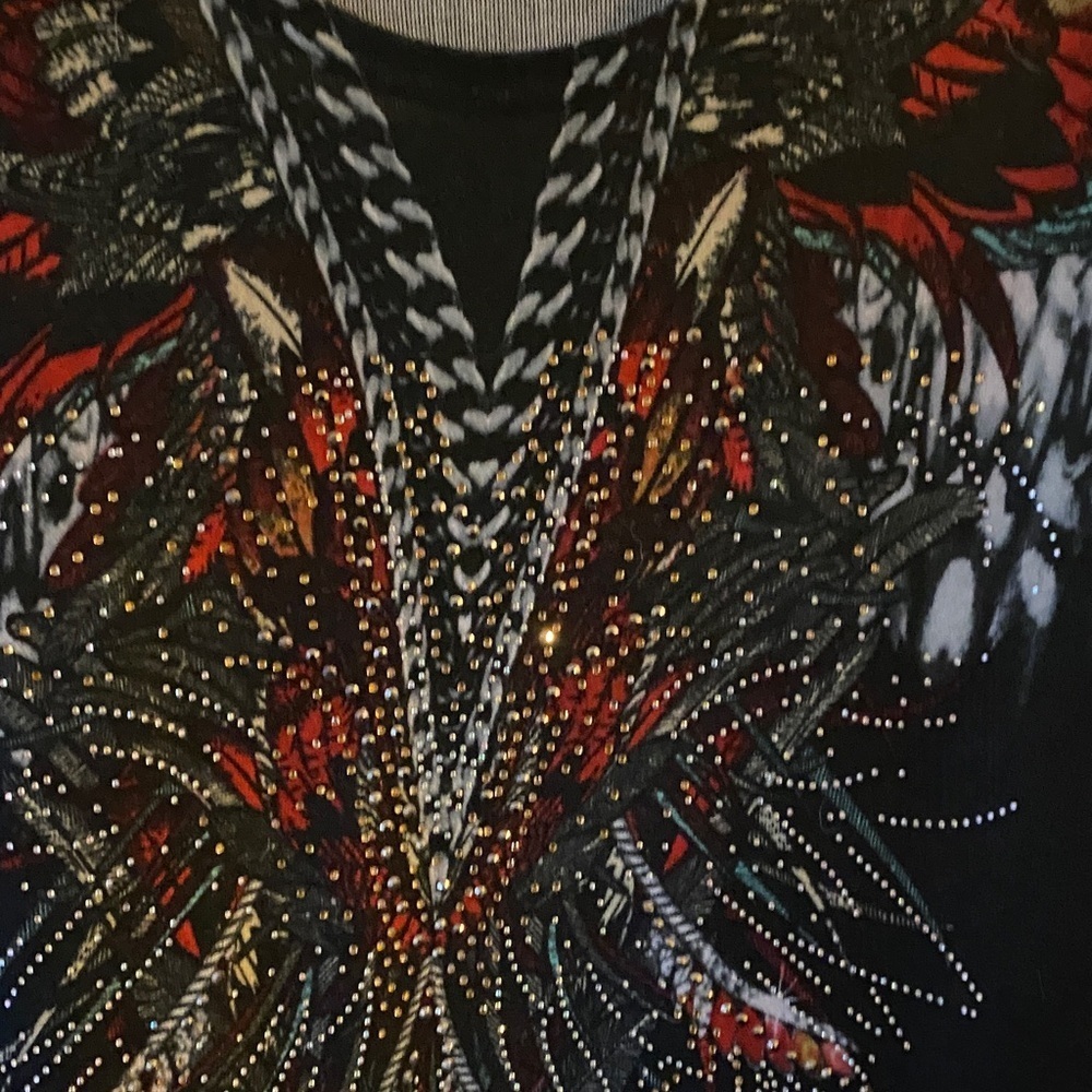 JVINI Black and Red Artistic Tunic - Picture 2 of 5